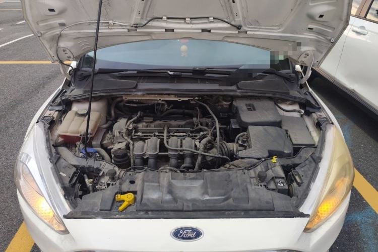 Used Ford Focus 2015 Hatchback 1.6L Automatic Comfort Model Engine Bay