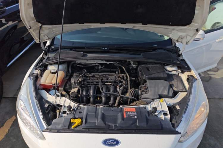 Used Ford Focus 2015 Hatchback 1.6L Automatic Comfort Model Engine Bay