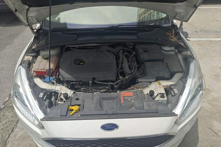 Used Ford Focus 2015 Hatchback EcoBoost 180 Automatic Elite Model Engine Bay