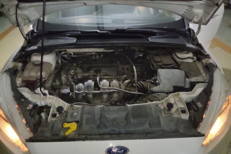 Used Ford Focus 2015 Hatchback 1.6L Automatic Fashion Edition Engine Bay