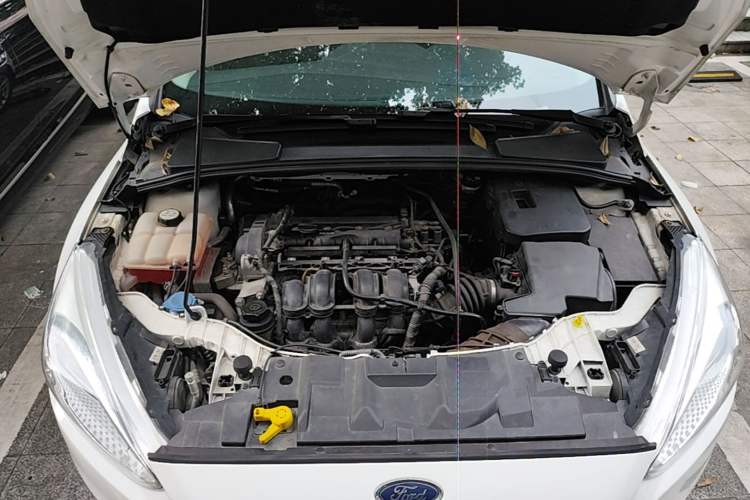 Used Ford Focus 2015 Hatchback 1.6L Automatic Fashion Edition Engine Bay
