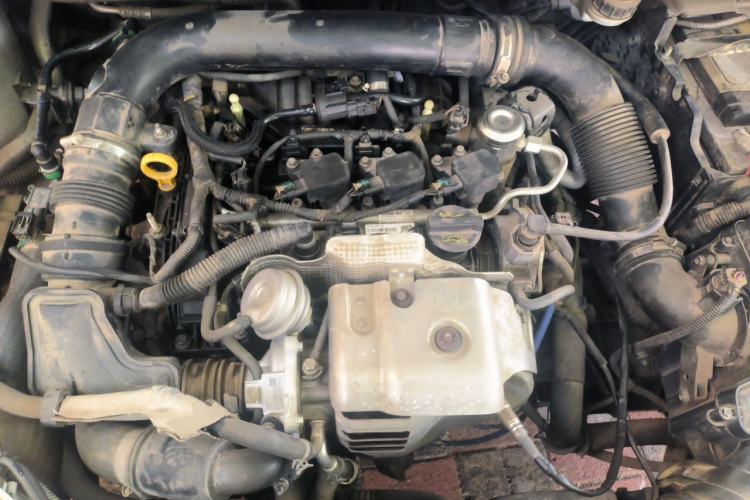 Used Ford Focus 2015 Sedan EcoBoost 125 Manual – Ultra-Style Edition Engine Bay
