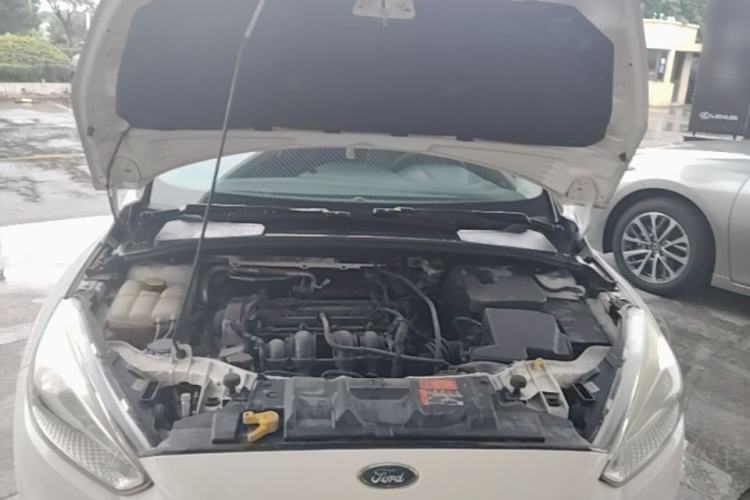 Used Ford Focus 2015 Sedan 1.6L Manual Fashion Edition Engine Bay