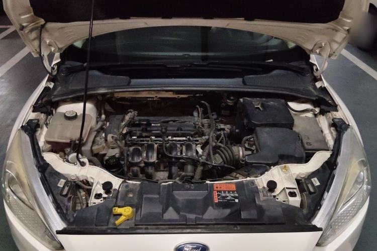 Used Ford Focus 2015 Hatchback 1.6L Automatic Comfort Model Engine Bay