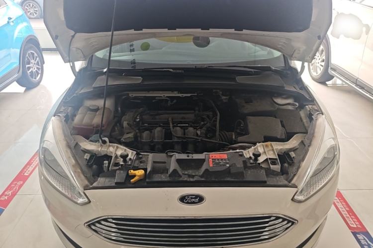 Used Ford Focus 2015 Sedan 1.6L Manual Comfort Model Engine Bay