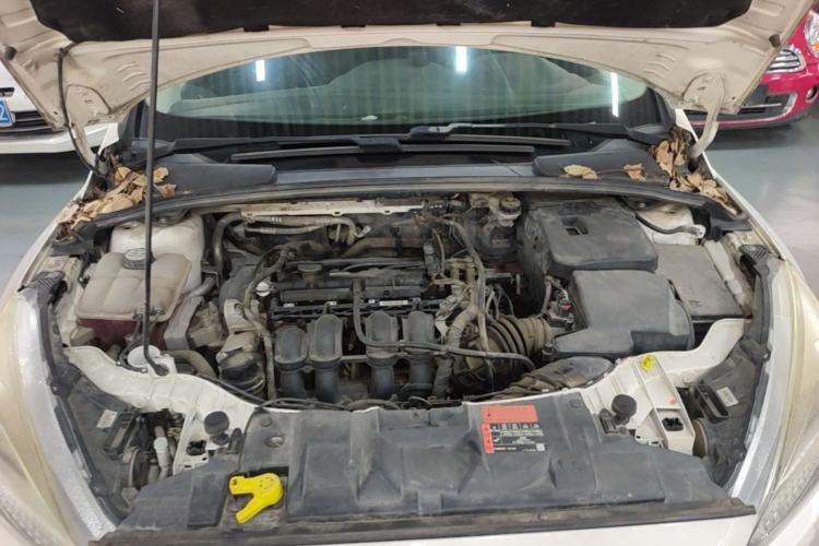 Used Ford Focus 2015 Sedan 1.6L Automatic Trend Model Engine Bay