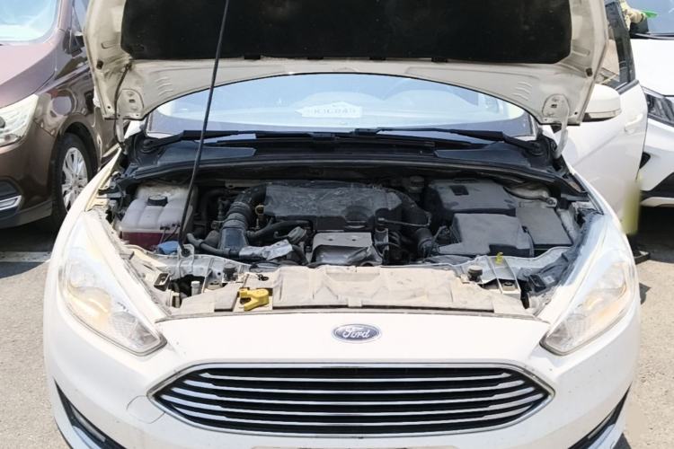 Used Ford Focus 2015 Sedan EcoBoost 125 Automatic Supreme Style Edition Engine Bay