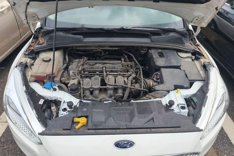 Used Ford Focus 2015 Sedan 1.6L Automatic Comfort Model Engine Bay