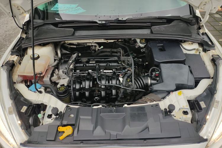 Used Ford Focus 2015 Hatchback 1.6L Automatic Comfort Model Engine Bay