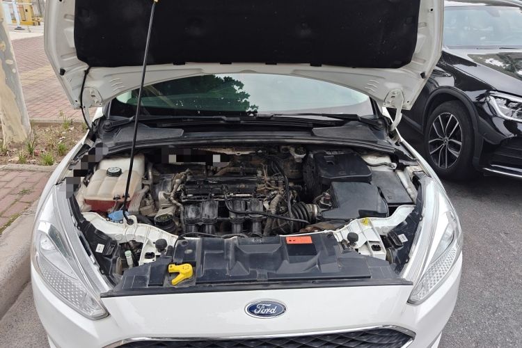 Used Ford Focus 2015 Hatchback 1.6L Automatic Fashion Edition Engine Bay