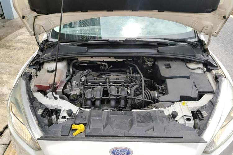Used Ford Focus 2015 Hatchback 1.6L Automatic Comfort Model Engine Bay
