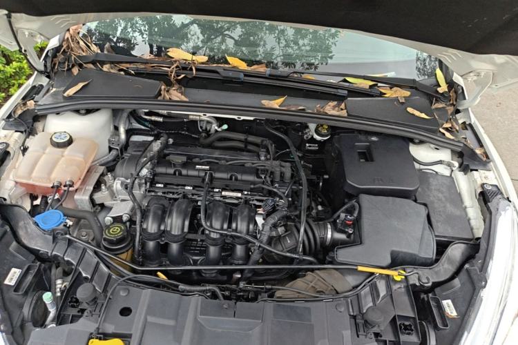 Used Ford Focus 2015 Sedan 1.6L Automatic Trend Model Engine Bay