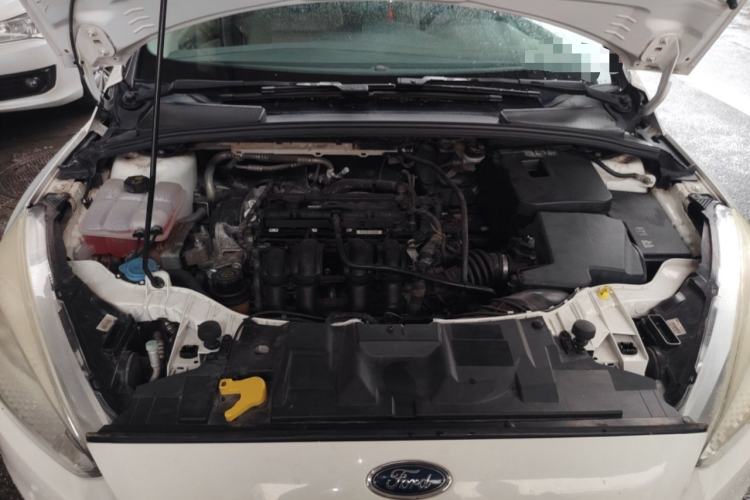 Used Ford Focus 2015 Sedan 1.6L Manual Comfort Model Engine Bay