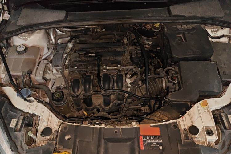 Used Ford Focus 2015 Hatchback 1.6L Automatic Comfort Model Engine Bay