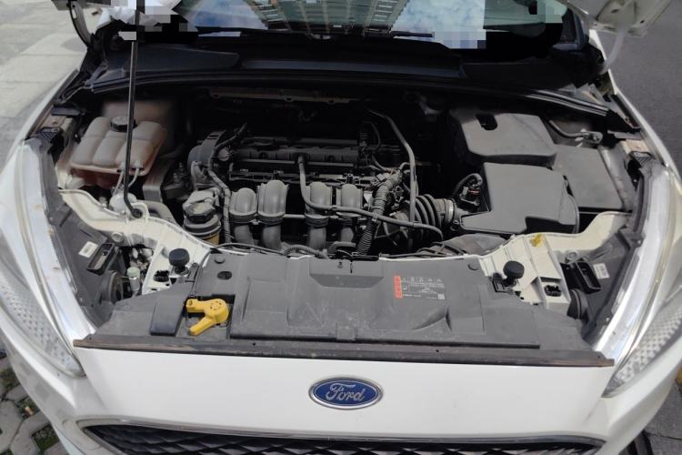 Used Ford Focus 2015 Hatchback 1.6L Automatic Comfort Model Engine Bay