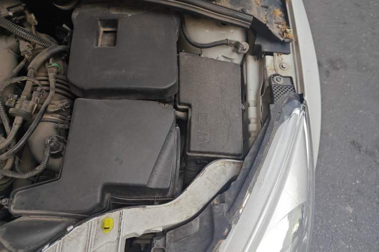 Used Ford Focus 2015 Hatchback EcoBoost 180 Automatic Elite Model Engine Bay Left
