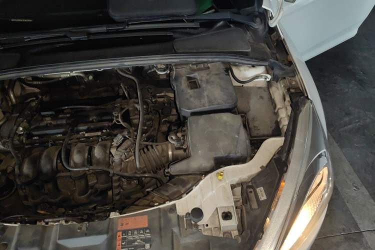 Used Ford Focus 2015 Hatchback 1.6L Manual Fashion Edition Engine Bay Left