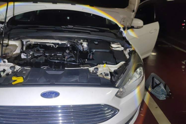 Used Ford Focus 2015 Sedan 1.6L Automatic Trend Model Engine Bay Left