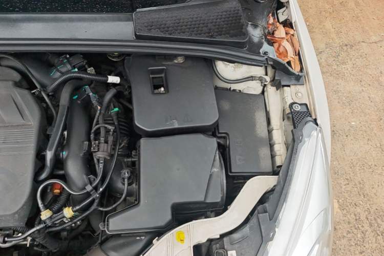 Used Ford Focus 2015 Sedan EcoBoost 180 Automatic Elite Model Engine Bay Left