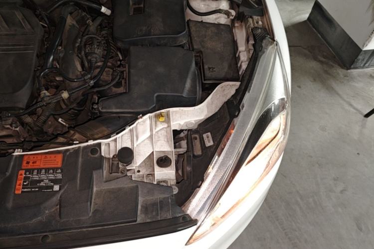 Used Ford Focus 2015 Hatchback EcoBoost 180 Automatic Elite Model Engine Bay Left