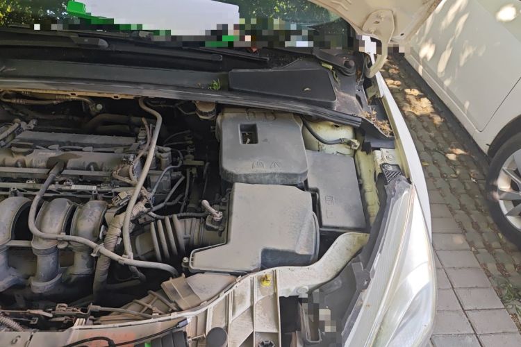 Used Ford Focus 2015 Hatchback 1.6L Automatic Comfort Model Engine Bay Left
