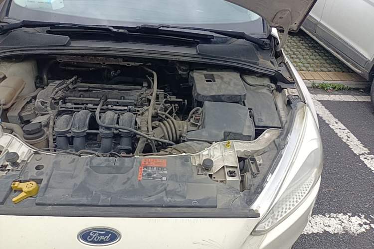 Used Ford Focus 2015 Hatchback 1.6L Automatic Fashion Edition Engine Bay Left