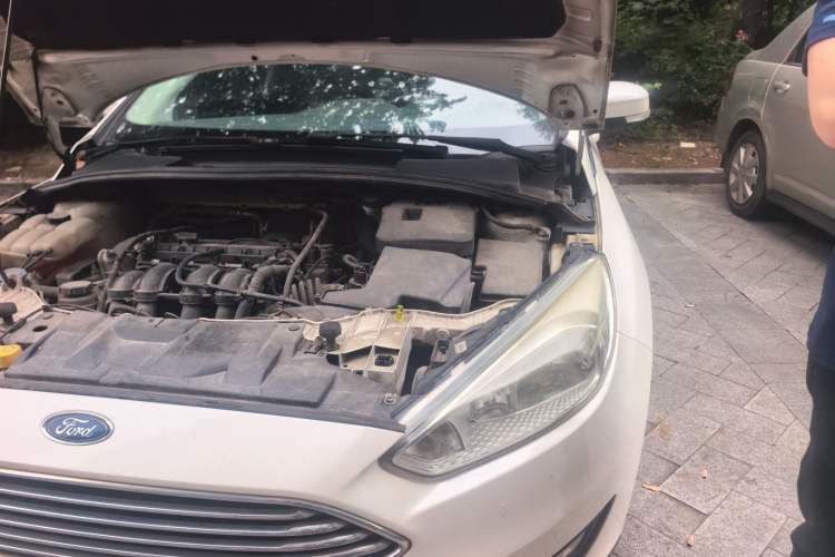Used Ford Focus 2015 Sedan 1.6L Automatic Trend Model Engine Bay Left
