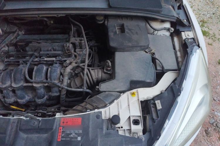 Used Ford Focus 2015 Hatchback 1.6L Automatic Fashion Edition Engine Bay Left