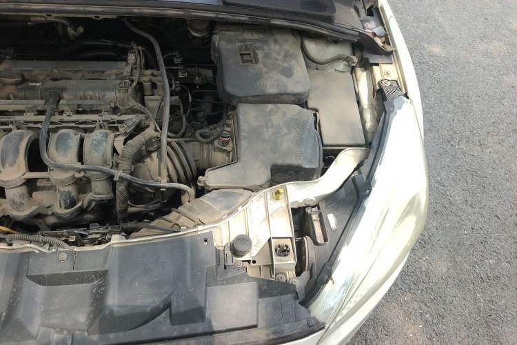 Used Ford Focus 2015 Hatchback 1.6L Manual Comfort Edition Engine Bay Left
