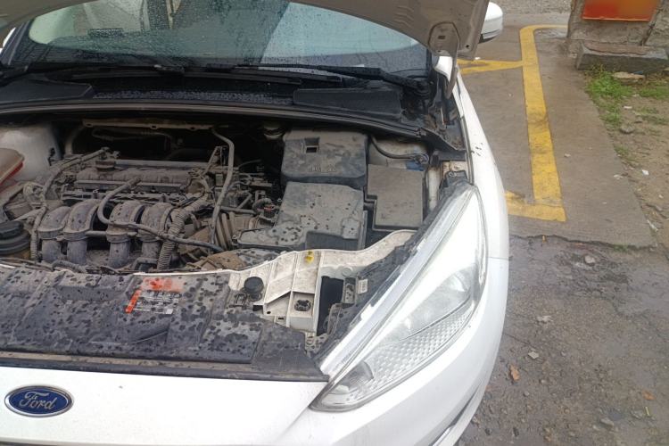 Used Ford Focus 2015 Sedan 1.6L Automatic Trend Model Engine Bay Left