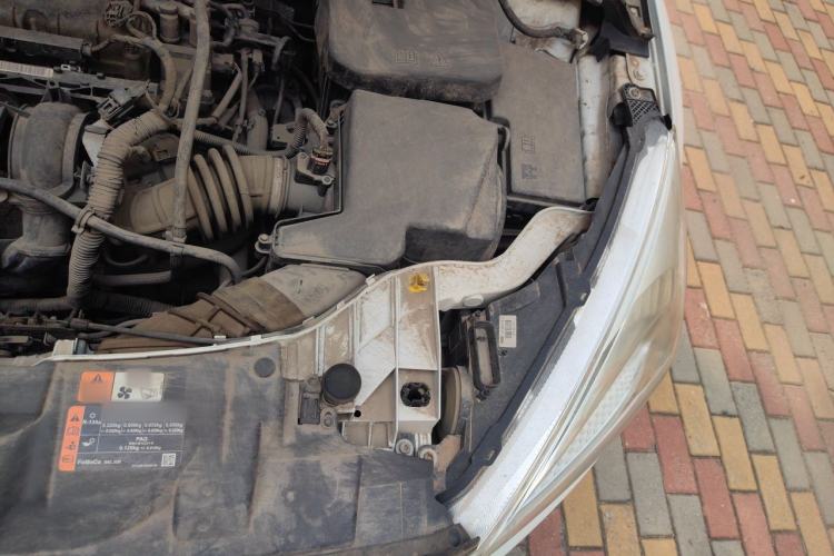 Used Ford Focus 2015 Hatchback 1.6L Automatic Comfort Model Engine Bay Left