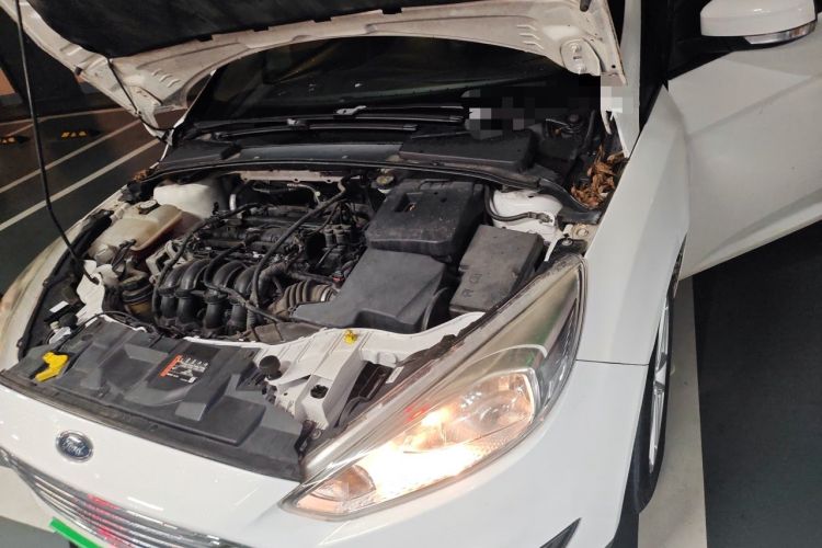 Used Ford Focus 2015 Sedan 1.6L Automatic Trend Model Engine Bay Left