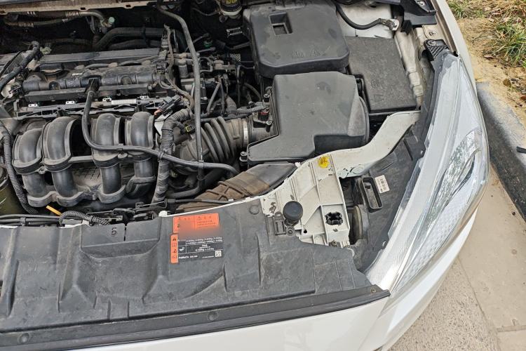 Used Ford Focus 2015 Hatchback 1.6L Automatic Fashion Edition Engine Bay Left