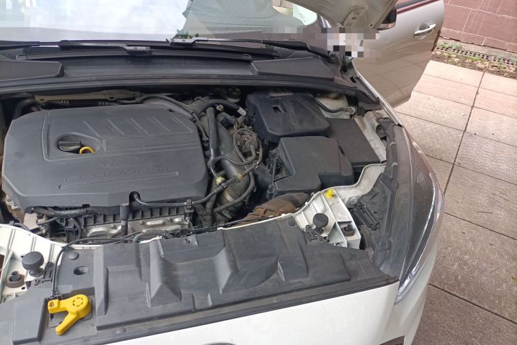 Used Ford Focus 2015 Hatchback EcoBoost 180 Automatic Sport Model Engine Bay Left