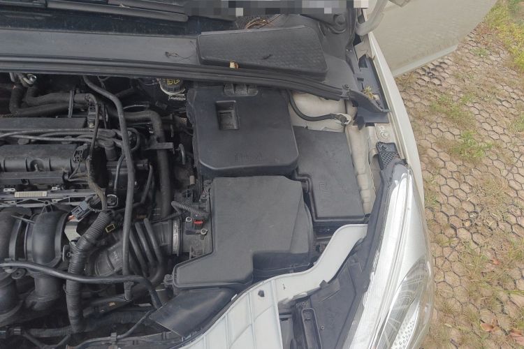 Used Ford Focus 2015 Hatchback 1.6L Automatic Comfort Model Engine Bay Left