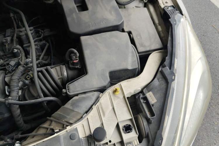 Used Ford Focus 2015 Sedan 1.6L Automatic Comfort Model Engine Bay Left