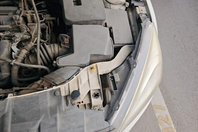 Used Ford Focus 2015 Hatchback 1.6L Automatic Comfort Model Engine Bay Left