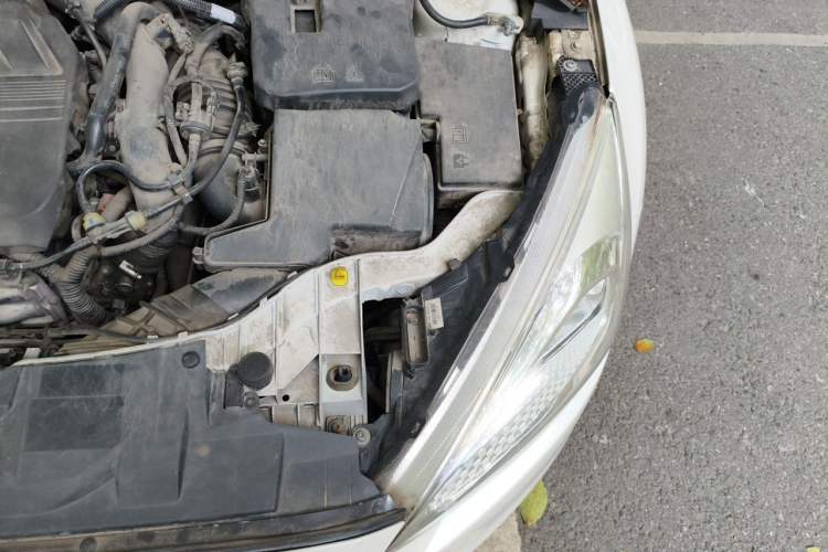Used Ford Focus 2015 Sedan EcoBoost 180 Automatic Elite Model Engine Bay Left