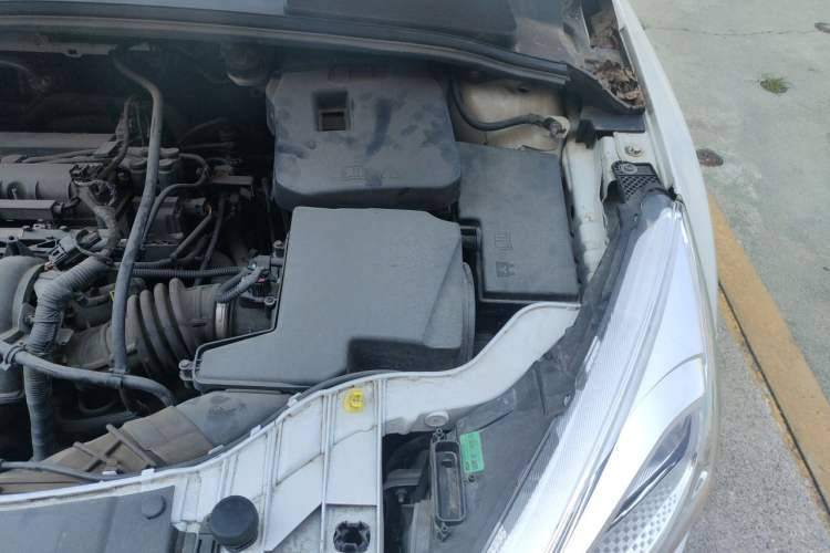 Used Ford Focus 2015 Sedan 1.6L Automatic Trend Model Engine Bay Left