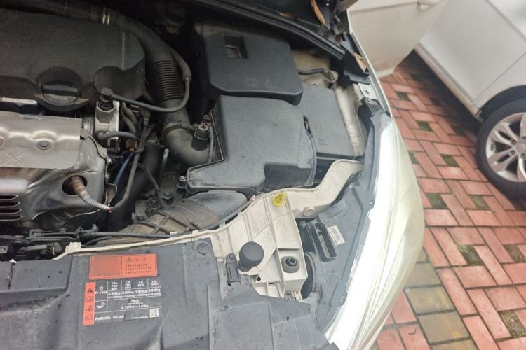 Used Ford Focus 2015 Sedan EcoBoost 125 Automatic Supreme Style Edition Engine Bay Left