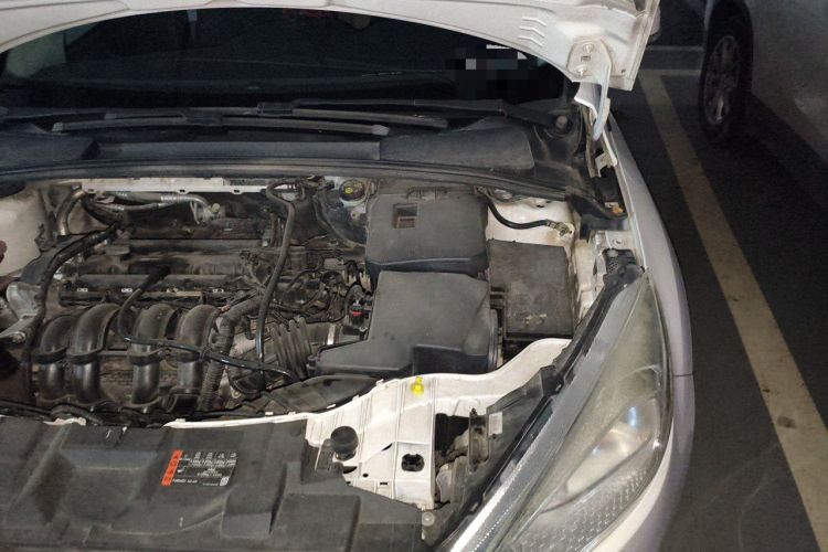 Used Ford Focus 2015 Sedan 1.6L Automatic Trend Model Engine Bay Left