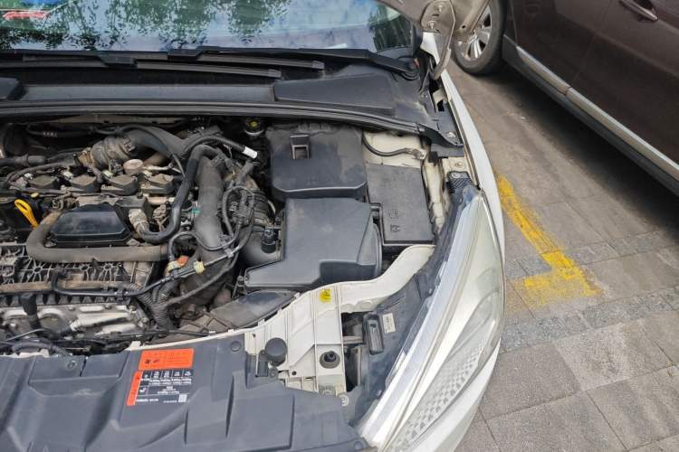 Used Ford Focus 2015 Sedan EcoBoost 180 Automatic Elite Model Engine Bay Left