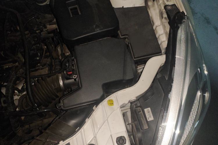 Used Ford Focus 2015 Sedan 1.6L Automatic Comfort Model Engine Bay Left