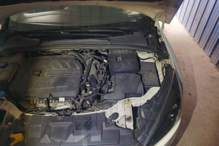 Used Ford Focus 2015 Sedan EcoBoost 180 Automatic Elite Model Engine Bay Left