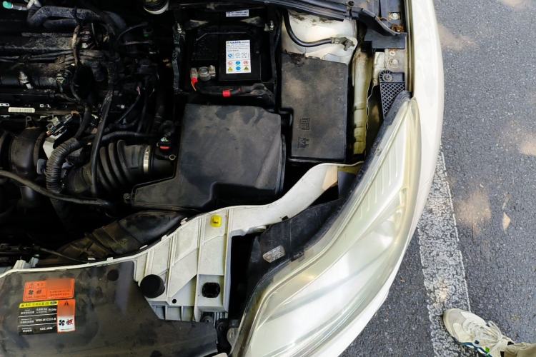 Used Ford Focus 2015 Hatchback 1.6L Automatic Fashion Edition Engine Bay Left