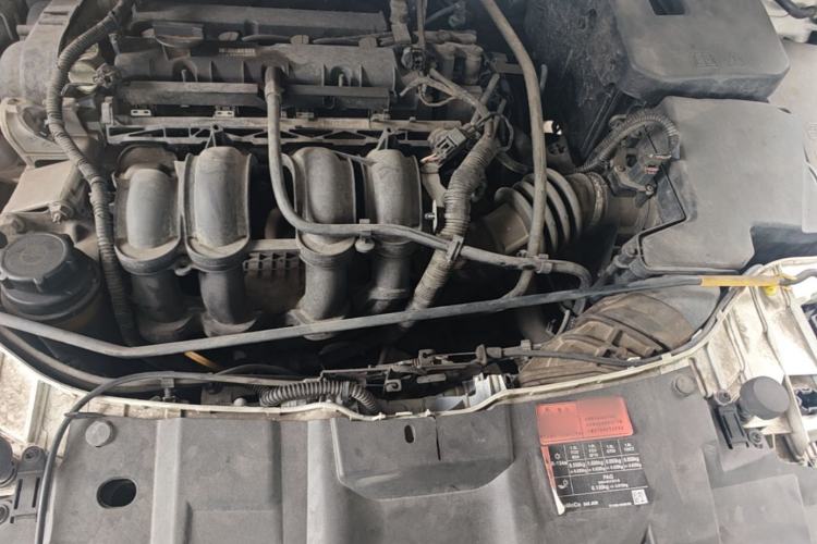 Used Ford Focus 2015 Sedan 1.6L Automatic Trend Model Engine Bay Left