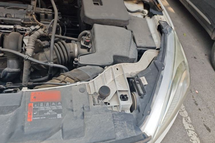 Used Ford Focus 2015 Hatchback 1.6L Manual Comfort Edition Engine Bay Left
