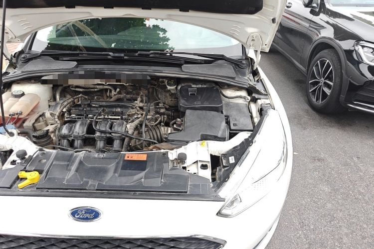 Used Ford Focus 2015 Hatchback 1.6L Automatic Fashion Edition Engine Bay Left