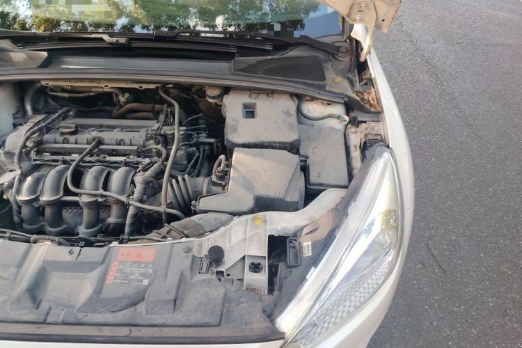 Used Ford Focus 2015 Sedan 1.6L Automatic Trend Model Engine Bay Left
