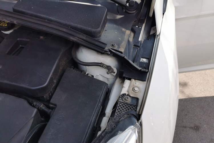 Used Ford Focus 2015 Sedan 1.6L Automatic Comfort Model Engine Bay Left